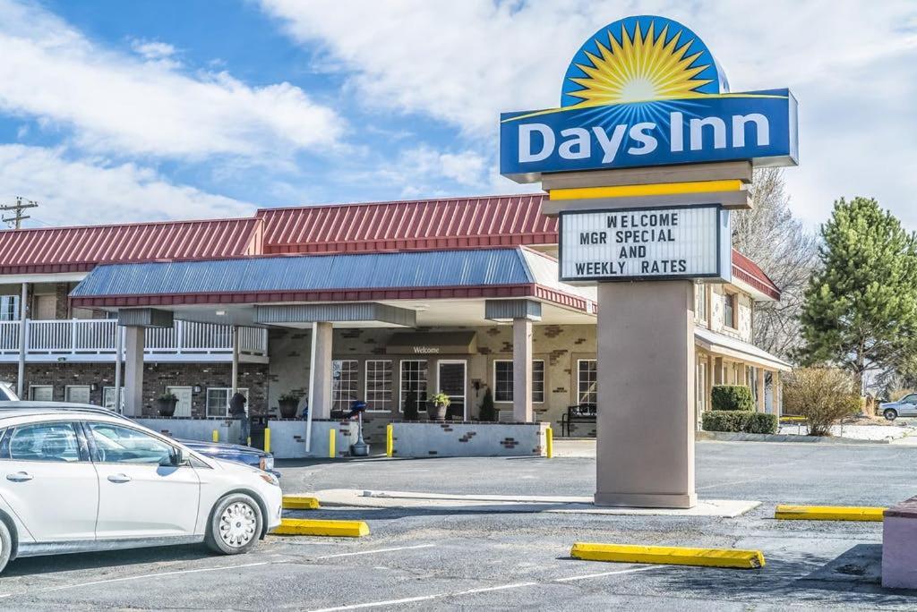 Days Inn By Wyndham Montrose Extérieur photo