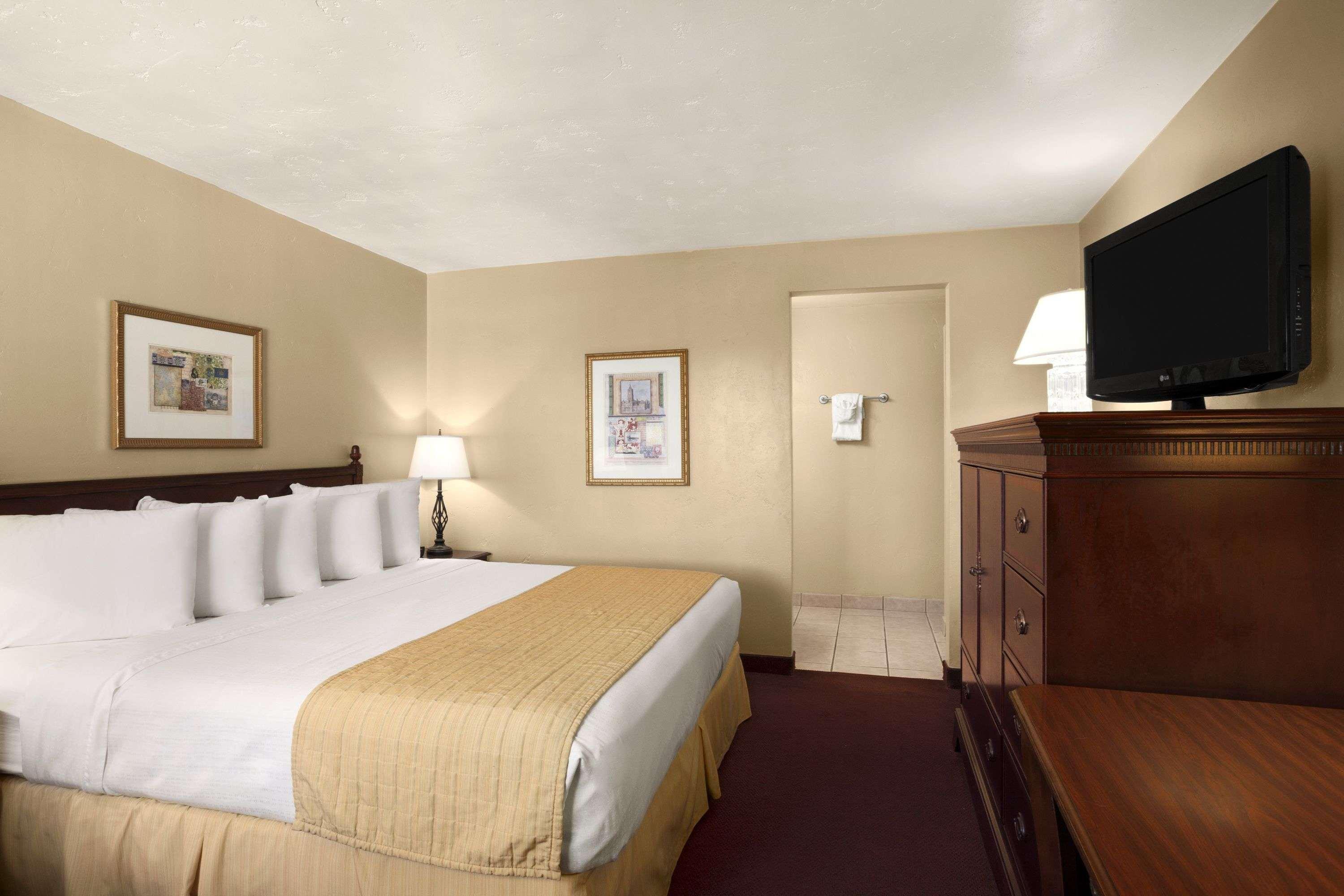 Days Inn By Wyndham Montrose Extérieur photo