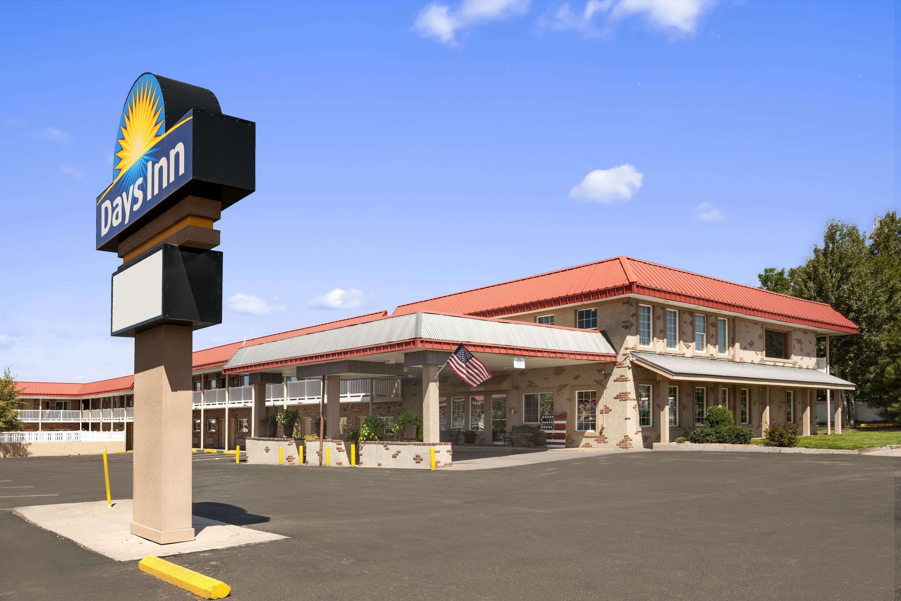 Days Inn By Wyndham Montrose Extérieur photo