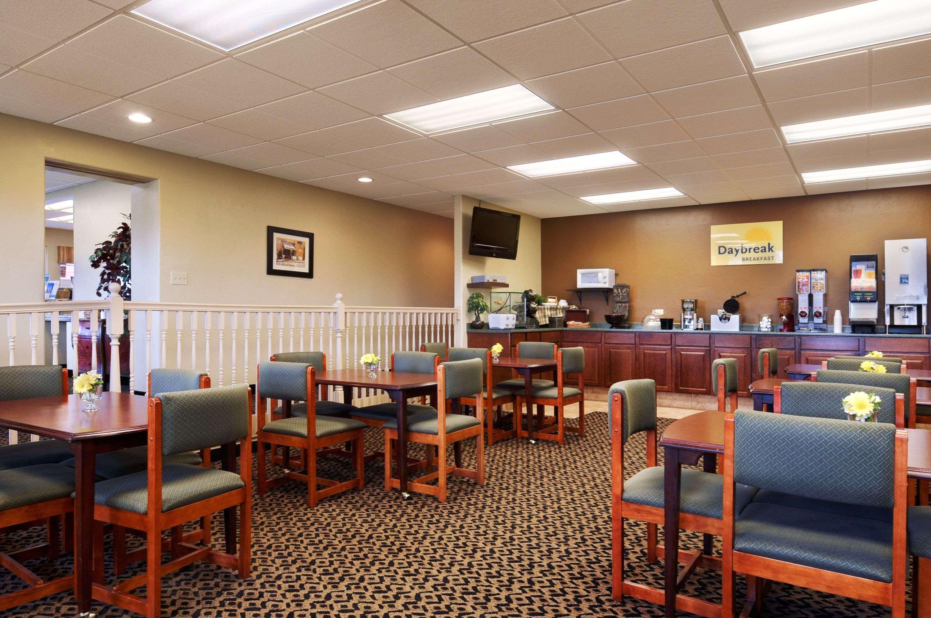 Days Inn By Wyndham Montrose Extérieur photo